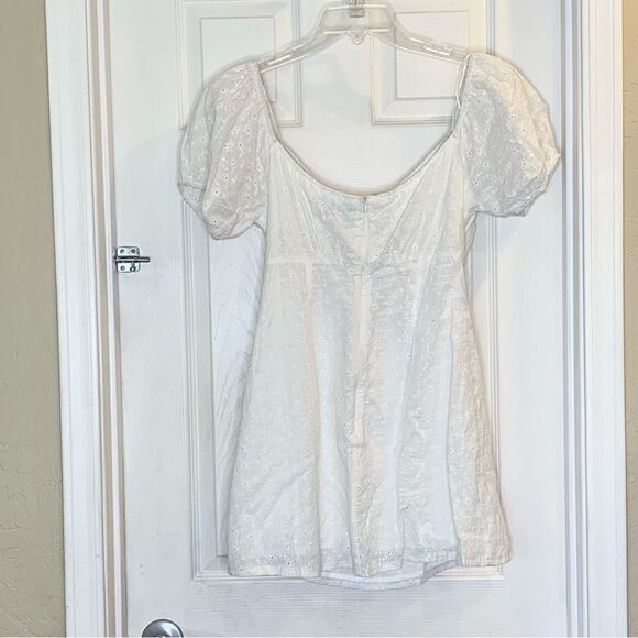 Kittenish White Eyelet Dress Size Large - Picture 12 of 12